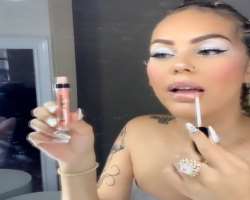 She is often seen posting short makeup tutorial videos on her Instagram account to entertain her fans.